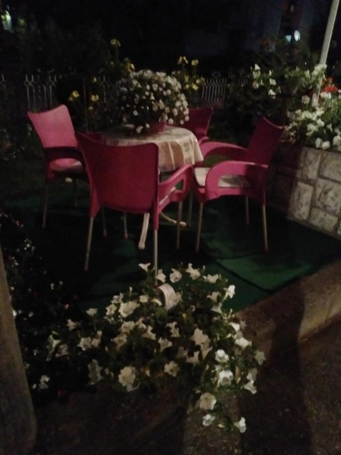 Cvijetna Oaza Apartman Trebinje Kültér fotó